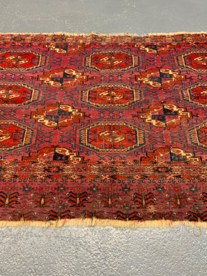 Small Tekke rug (127 x 72cm)