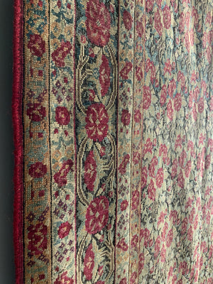 Kermani / Kirman antique rug (199 x 124cm)