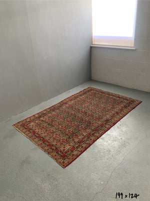 Kermani / Kirman antique rug (199 x 124cm)