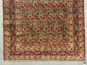 Kermani / Kirman antique rug (199 x 124cm)