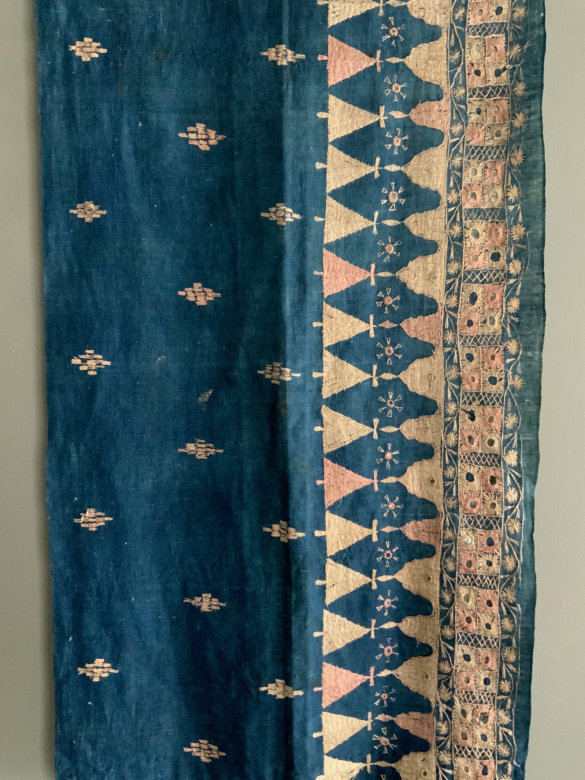 Phulkari Rug Indian Punjab Sindh antique phulkari fragment (112 x 59cm) - Clive Rogers