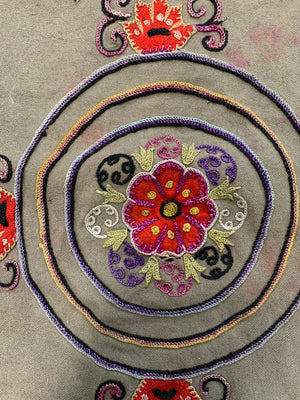 Caspian small Rasht appliqué on wool  (63 x 48cm)