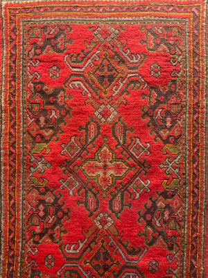 Turkish 'red Turkey' Ushak rug (205 x 127cm)