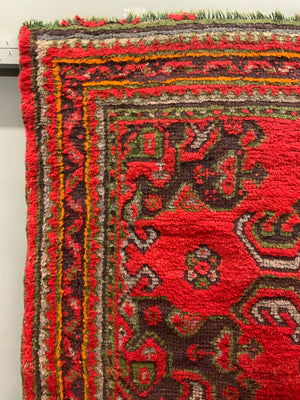 Turkish 'red Turkey' Ushak rug (205 x 127cm)