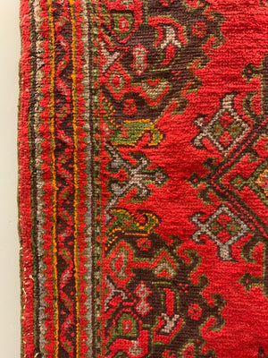 Turkish 'red Turkey' Ushak rug (205 x 127cm)