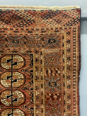 Yomut Tekke Turkmen rug (189 x 140cm)