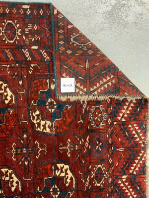 Turkmen antique Tekke rug (191 x 129cm)