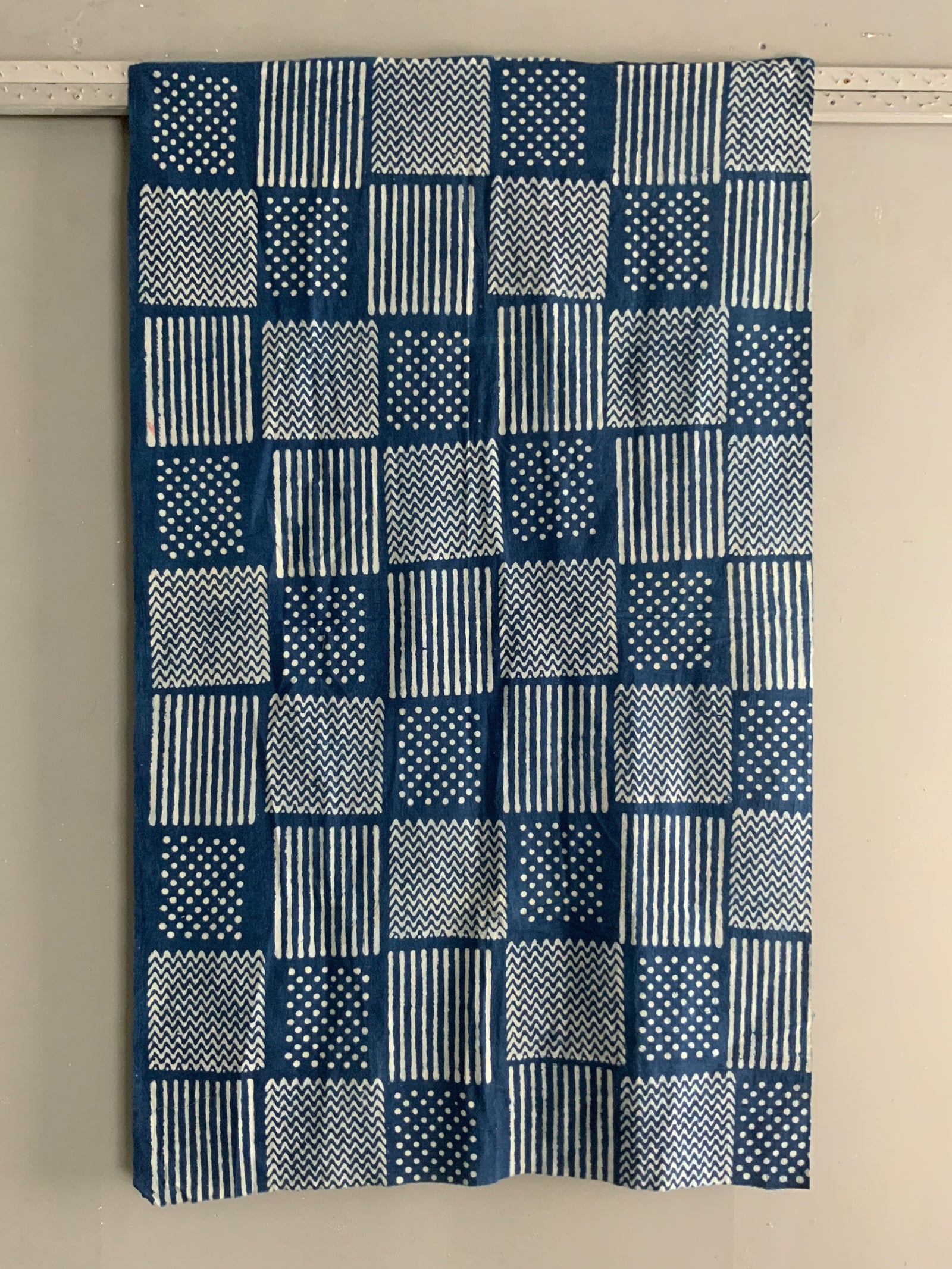 Sindhi simple resist ajrak indigo cotton (137 x 83cm)