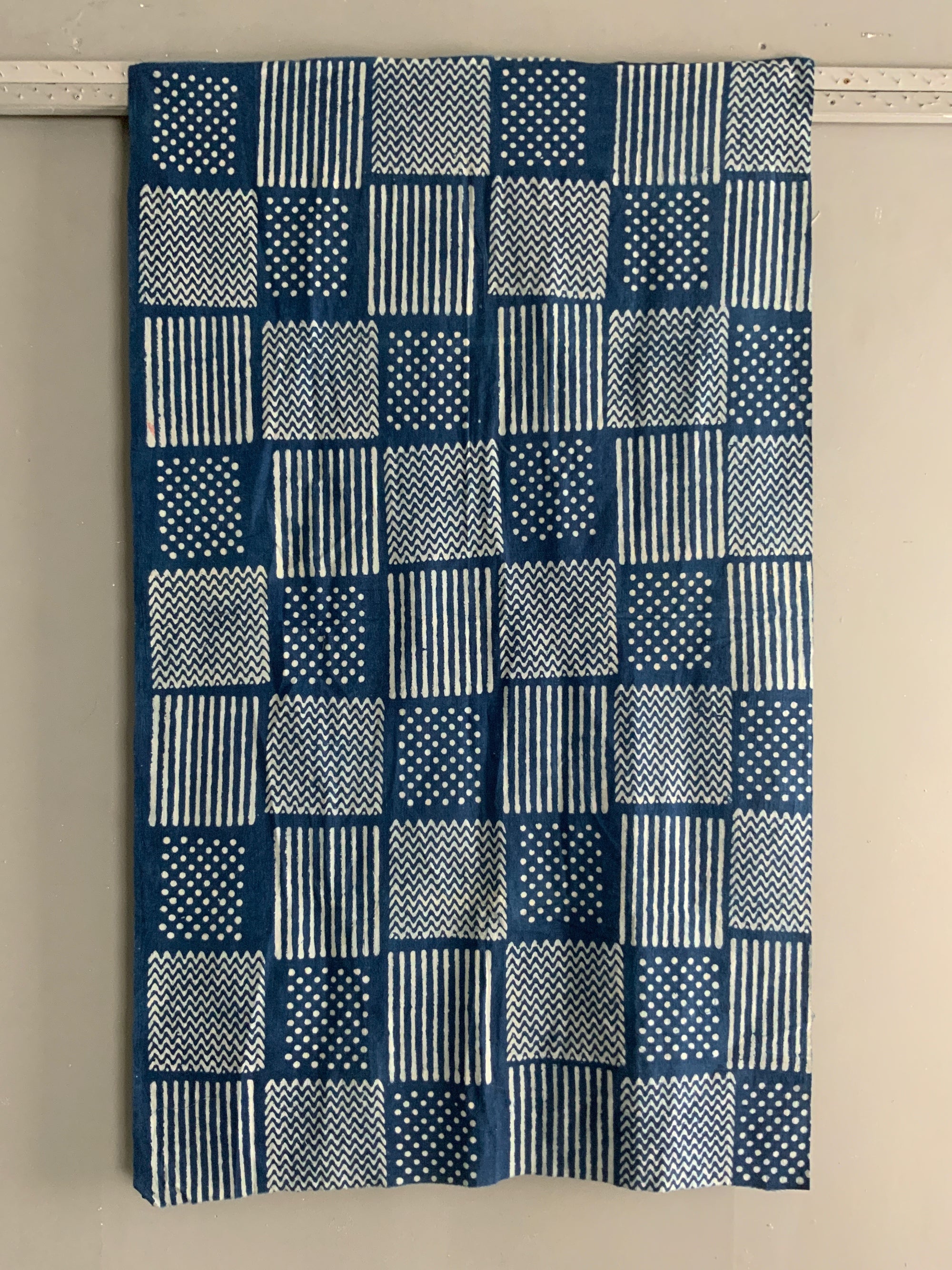 Sindhi simple resist ajrak indigo cotton (137 x 83cm)
