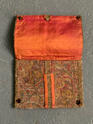 Clasp purse from Kashmir shawl (19 x 14cm)