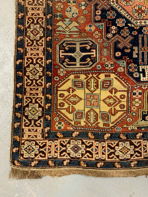 Caucasian antique Shirvan rug with soumak design (165 x 125cm)