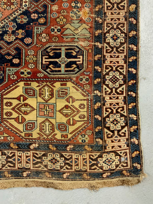 Caucasian antique Shirvan rug with soumak design (165 x 125cm)