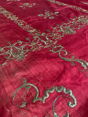 Italian / Spanish antique gilt embroidery (87 x 67cm)