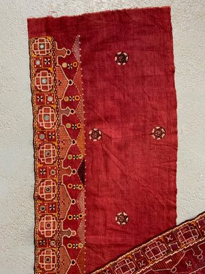 Indian antique Gujarat embroidery trim (295 x 46cm)