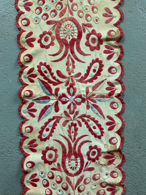 Hungarian / Carpathian embroidery (148 x 37cm) *AF