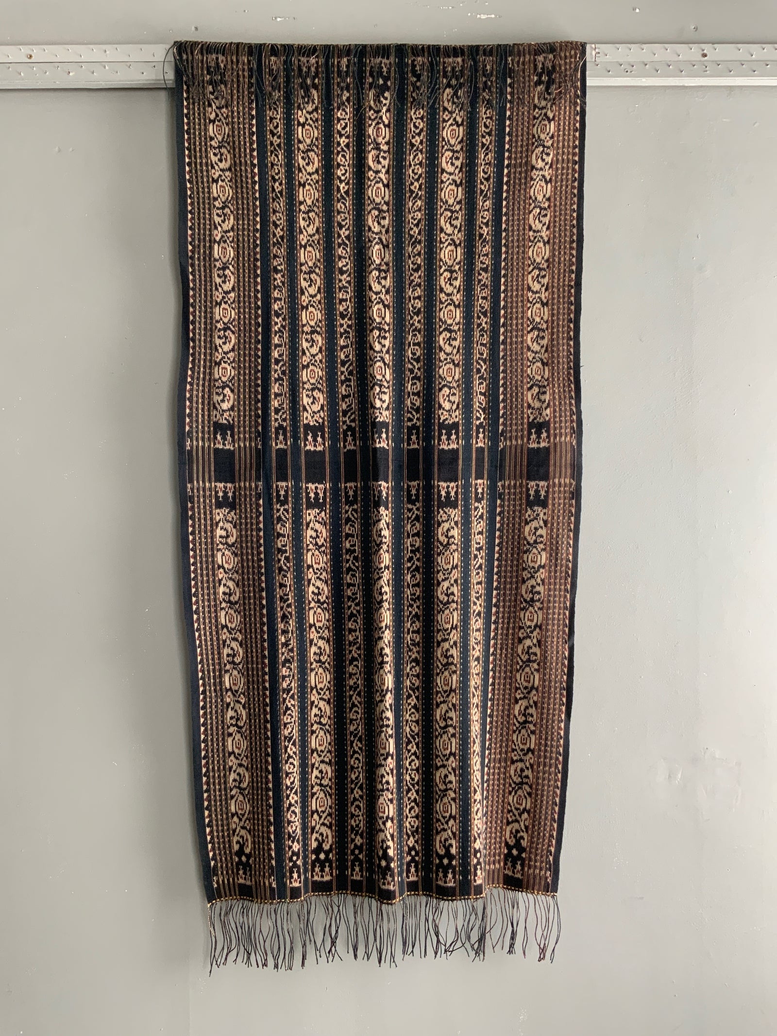 Roti Indonesian ikat cloth (132 x 64cm)