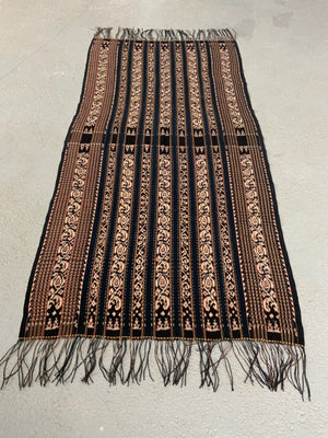 Roti Indonesian ikat cloth (132 x 64cm)