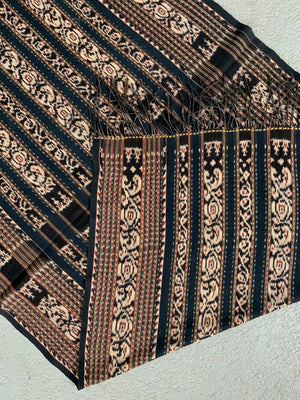Roti Indonesian ikat cloth (132 x 64cm)