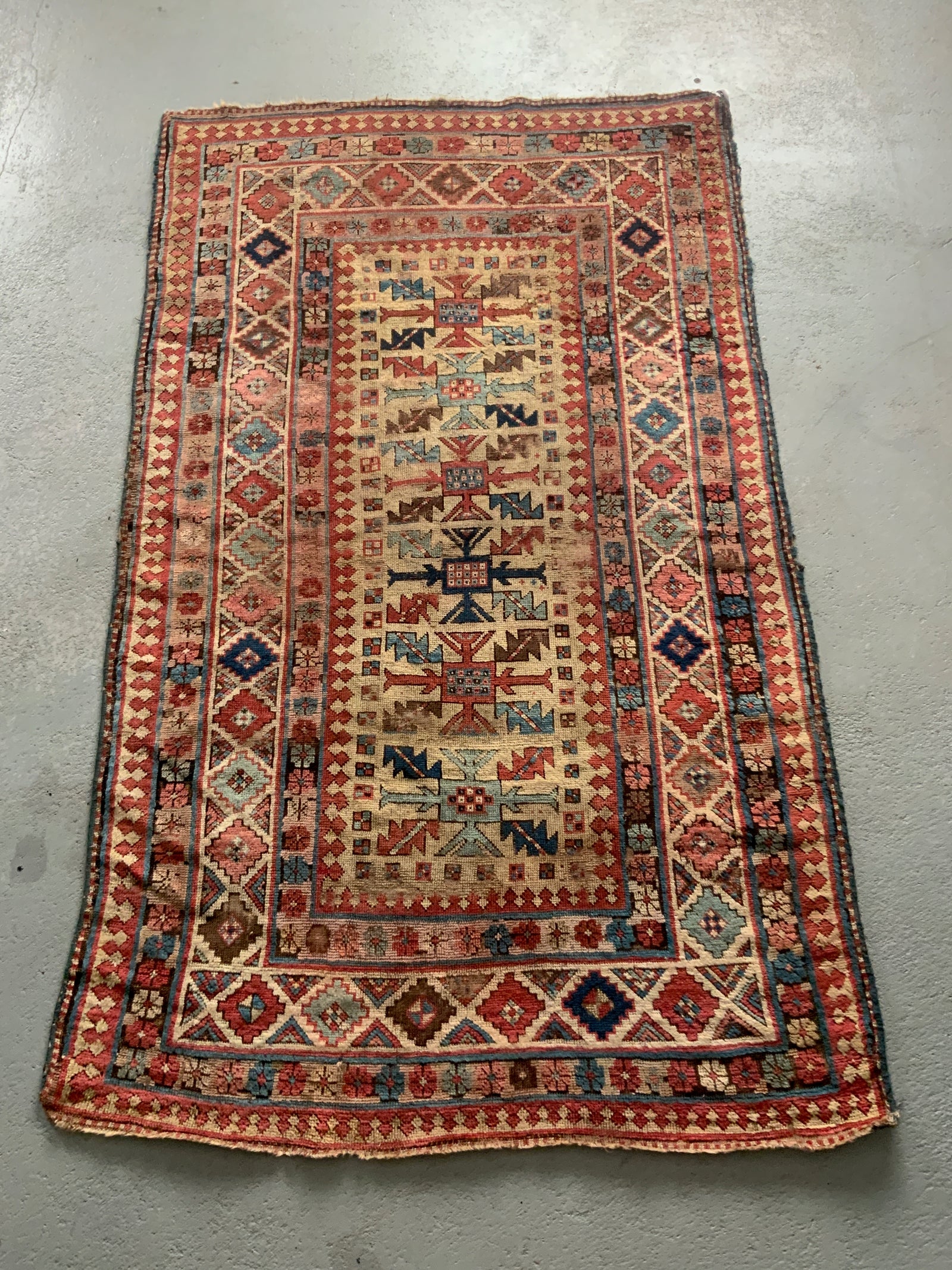 Caucasian antique Kasak rug (220 x 135cm)