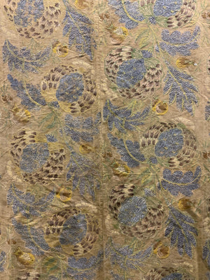 French antique brocade (117 x 76cm)