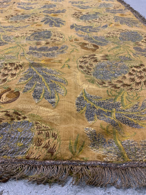 French antique brocade (117 x 76cm)