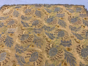 French antique brocade (117 x 76cm)