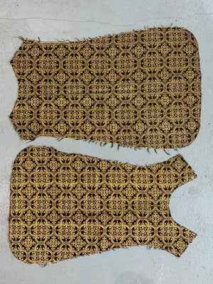 Antique gothic style chasuble silks (90 x 60cm) [2]