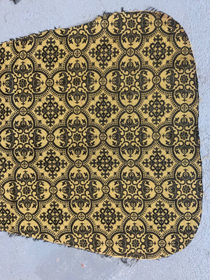 Antique gothic style chasuble silks (90 x 60cm) [2]