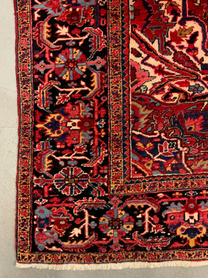 Heriz Ahar vintage medallion carpet (372 x 248cm)