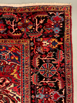 Heriz Ahar vintage medallion carpet (372 x 248cm)