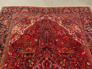 Heriz Ahar vintage medallion carpet (372 x 248cm)