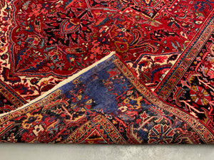 Heriz Ahar vintage medallion carpet (372 x 248cm)