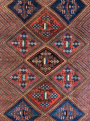 Afshar antique lattice design rug (169 x 136cm)