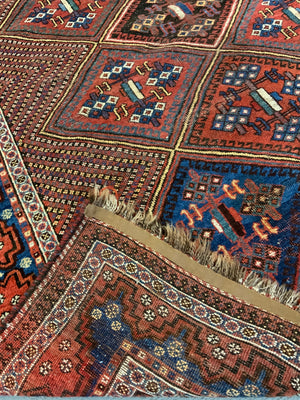 Afshar antique lattice design rug (169 x 136cm)