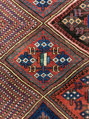 Afshar antique lattice design rug (169 x 136cm)