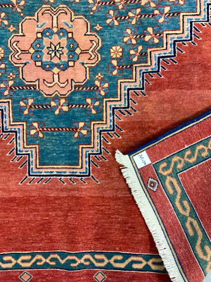 Turkish carpet (265 x 200cm)