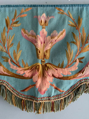 French antique Aubusson tapestry lit à baldaquin / pelmet (112 x 225cm)