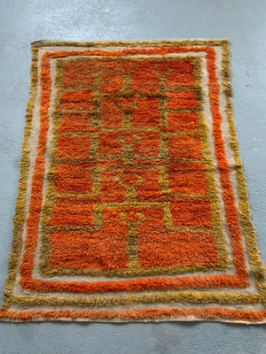 Turkish looped pile Tulu rug (144 x 117cm)