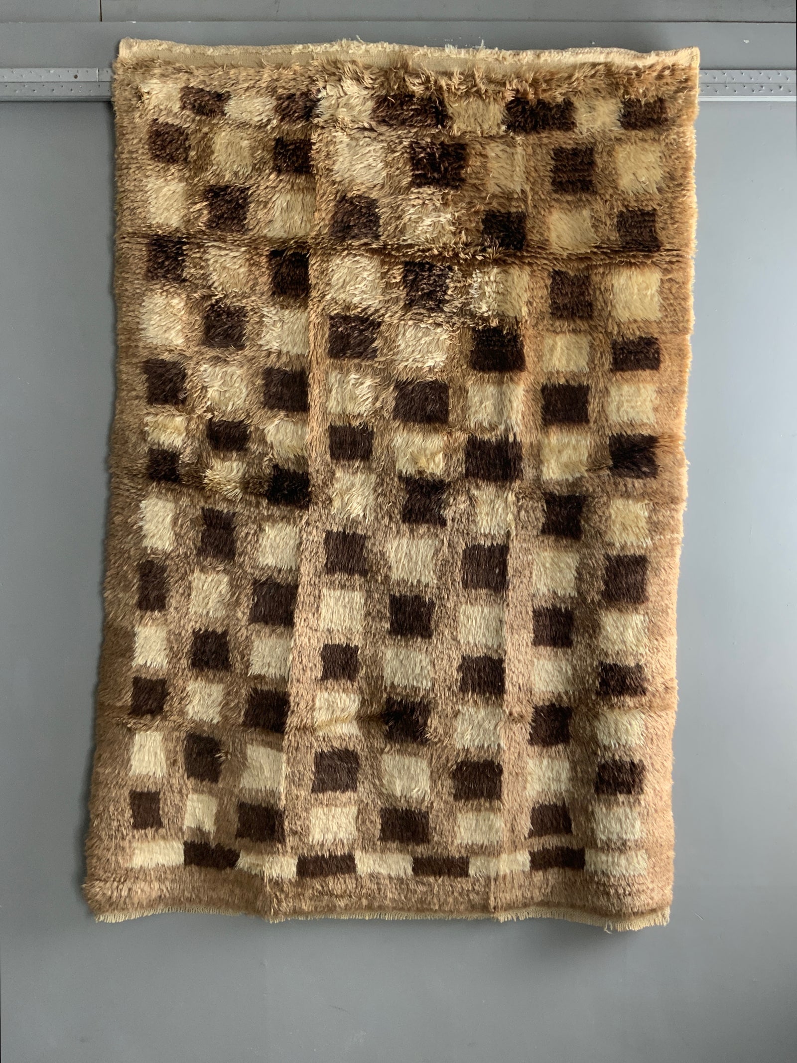 Turkish Tulu Karapinar rug (183 x 128cm)