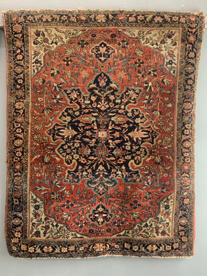 Pair of vintage Sarouk rugs (140 x 105cm)