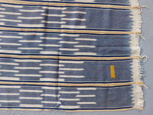 Nigerian or Cote D'Ivoire ikat (142 x 103cm)