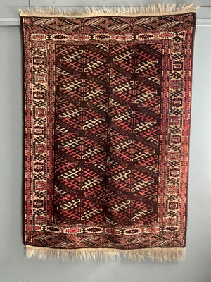 Turkmen Yomut rug (203 x 147cm)