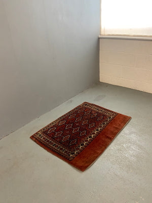 Yomut antique chuval with original plainweave back (82 x 106cm)