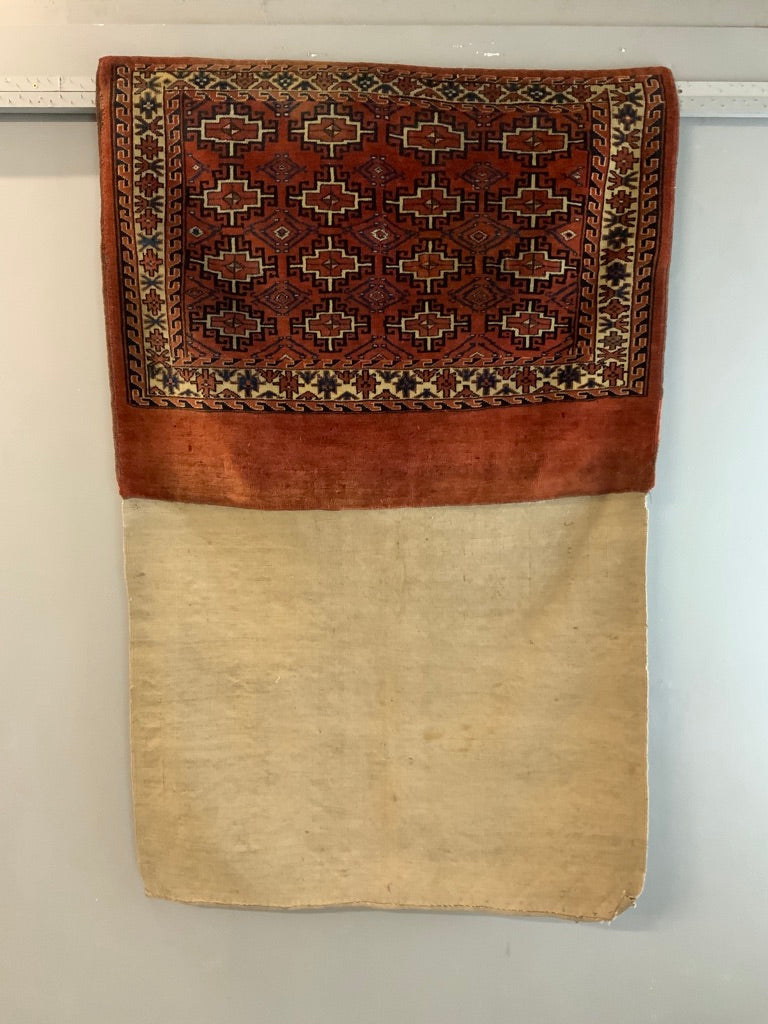 Yomut antique chuval with original plainweave back (82 x 106cm)