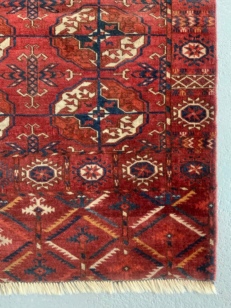 Turkmen Tekke antique small rug (120 x 96cm) - Clive Rogers