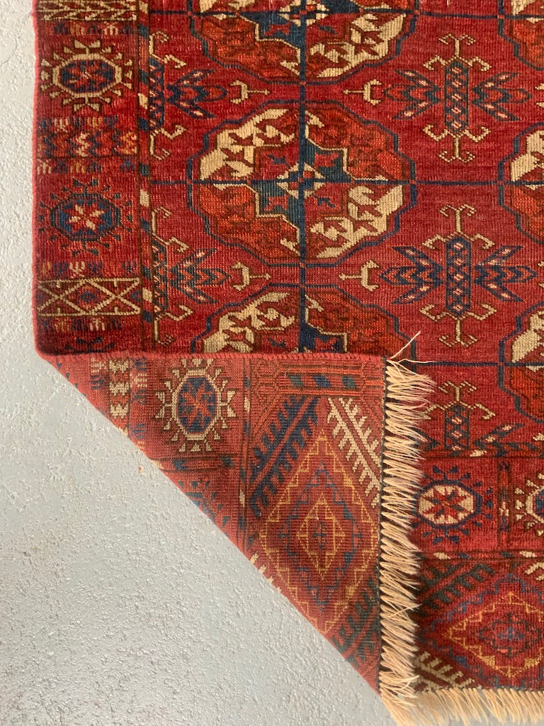 Turkmen Tekke antique small rug (120 x 96cm) - Clive Rogers