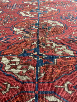 Turkmen Tekke antique small rug (120 x 96cm)
