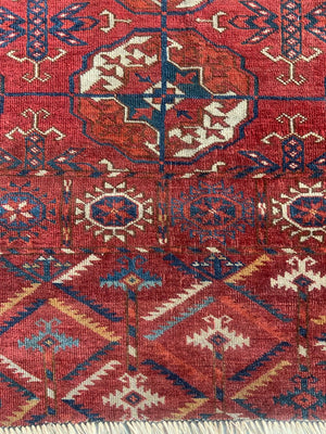 Turkmen Tekke antique small rug (120 x 96cm)