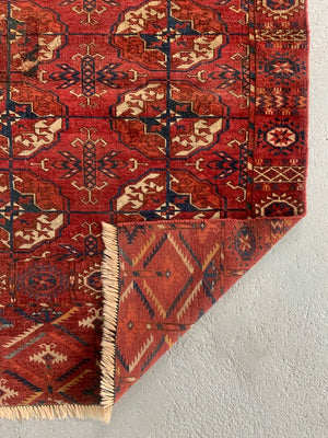 Turkmen Tekke antique small rug (120 x 96cm)