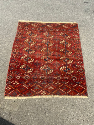 Turkmen Tekke antique small rug (120 x 96cm)